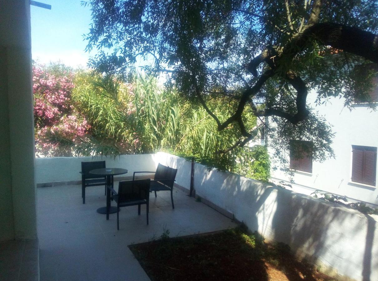 Apartments And Rooms Camelia Premantura Luaran gambar