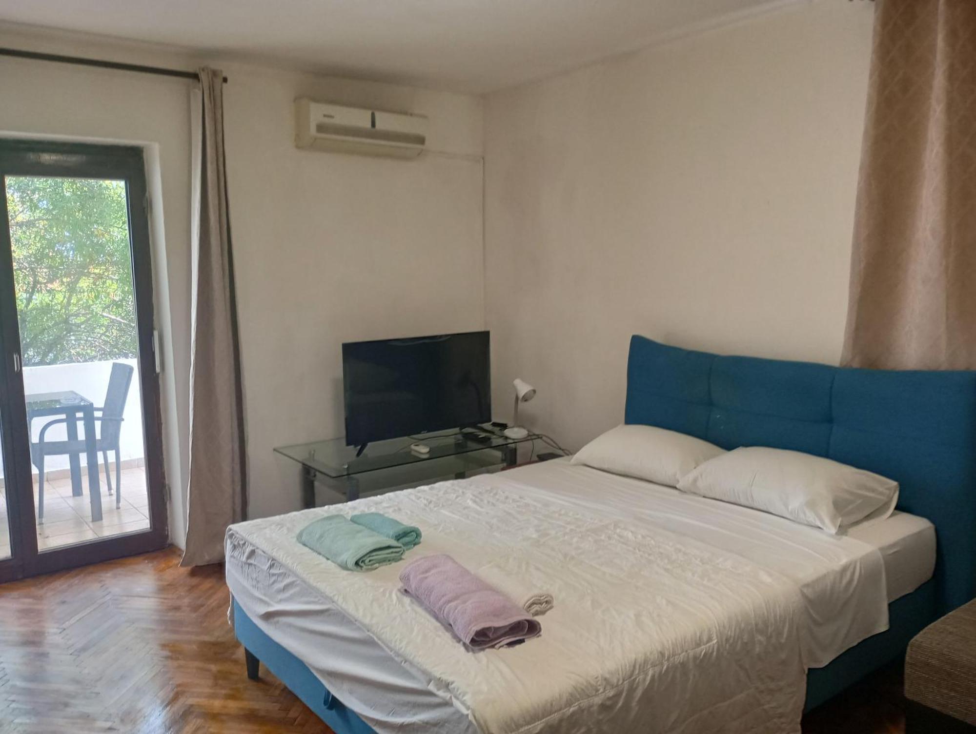 Apartments And Rooms Camelia Premantura Luaran gambar