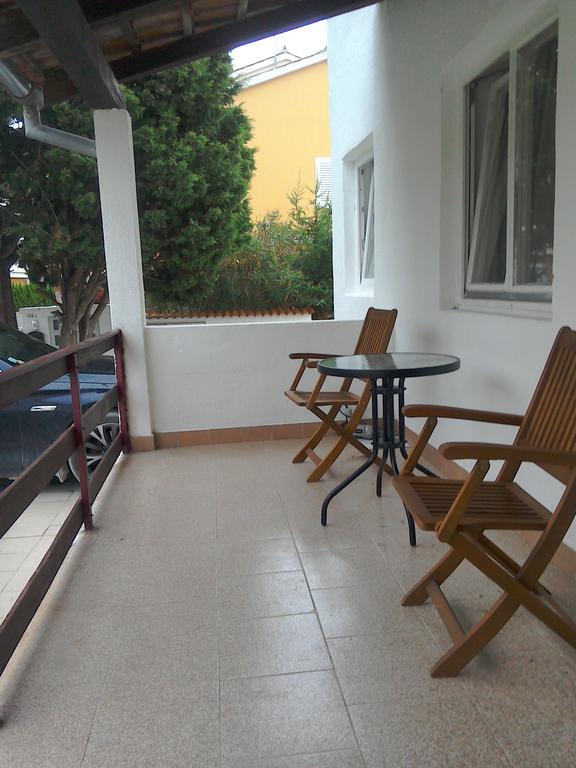 Apartments And Rooms Camelia Premantura Luaran gambar